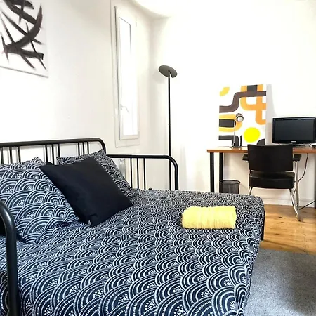 Apartment Sous Les Toits Nimes
